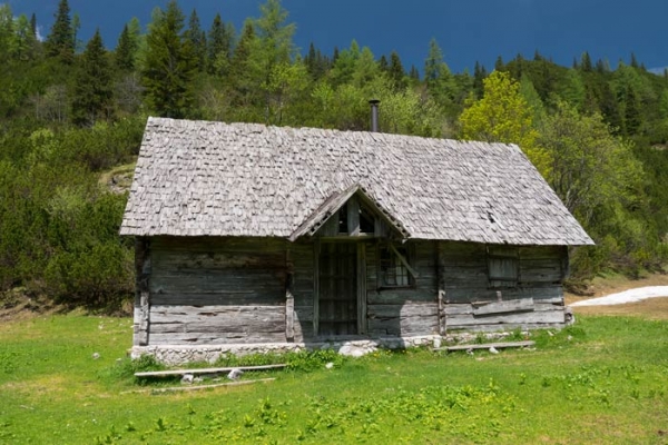 Hütte auf der Arzerbödenalm